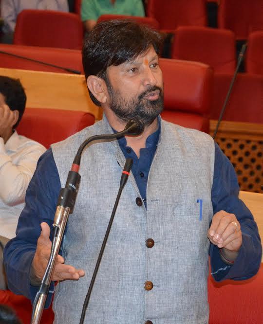 Implement pollution control measures: Lal Singh